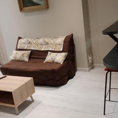 Le Beau Sejour Apartamento Pontorson Exterior foto